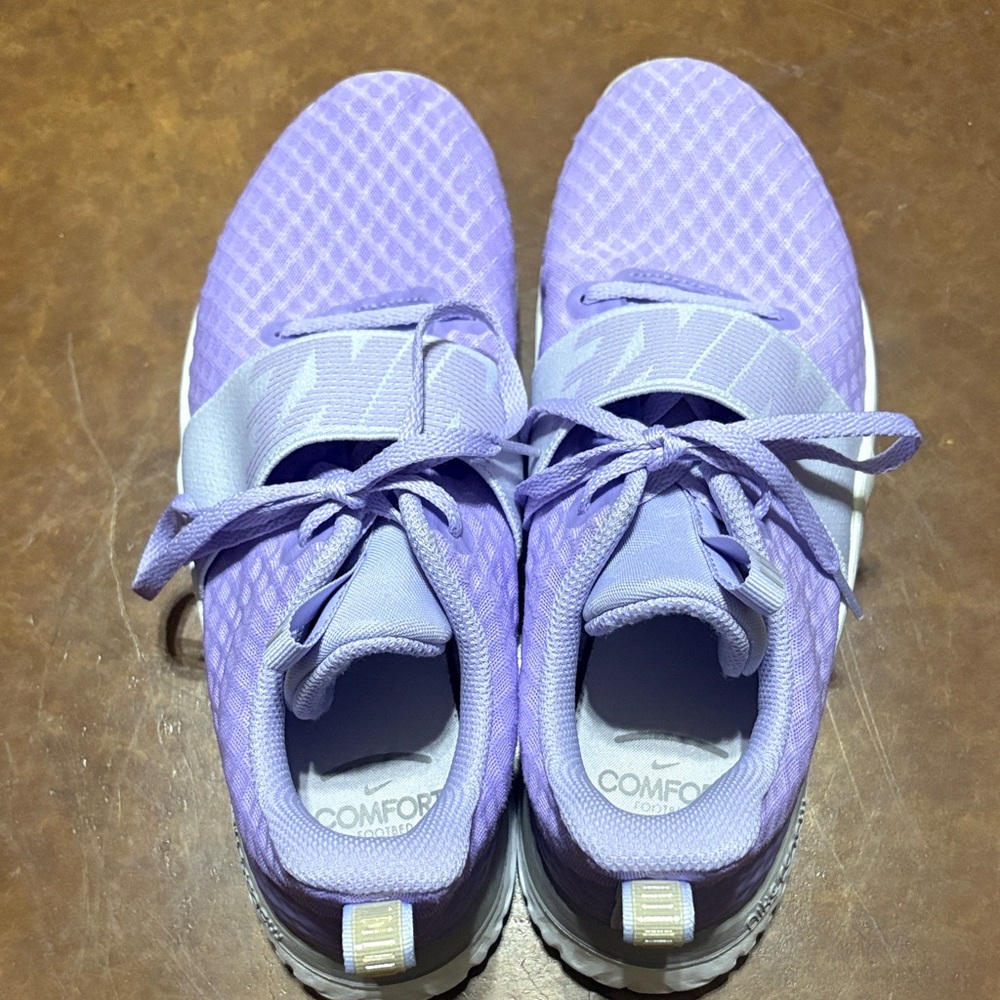 Nike Women’s Training Shoes Sneakers Purple Lavender Size 9